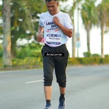 Runner Photo 7754357