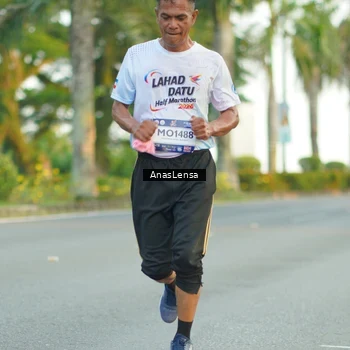 Runner Photo 7754361