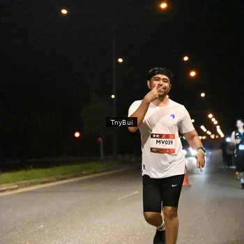 Runner Photo 7754374