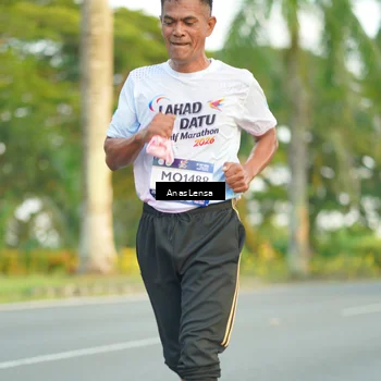 Runner Photo 7754400