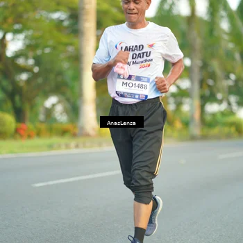 Runner Photo 7754405