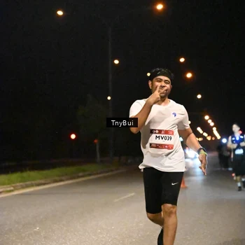 Runner Photo 7754418