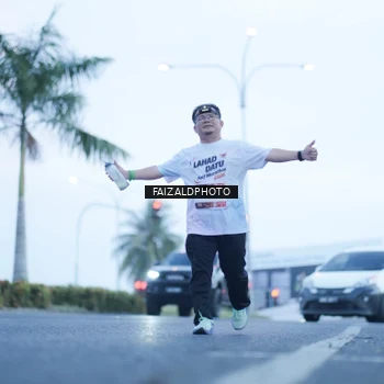 Runner Photo 7754428