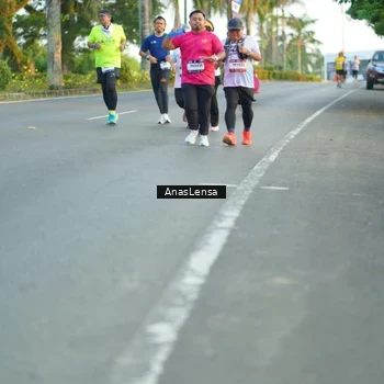 Runner Photo 7754612