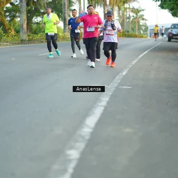Runner Photo 7754614