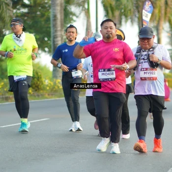 Runner Photo 7754615