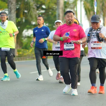 Runner Photo 7754648