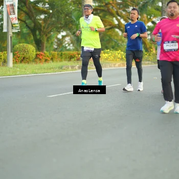 Runner Photo 7754656