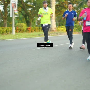 Runner Photo 7754657
