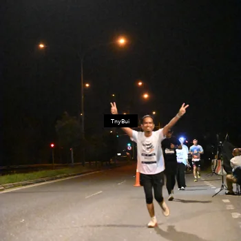 Runner Photo 7754798