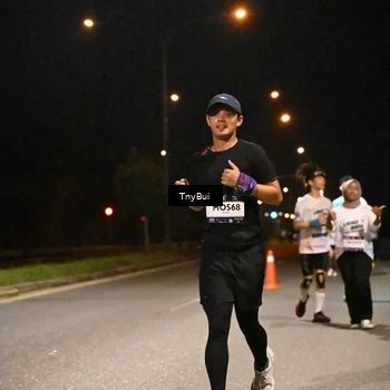 Runner Photo 7754849