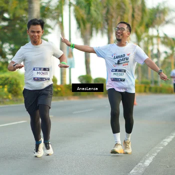 Runner Photo 7754925