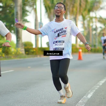 Runner Photo 7754932