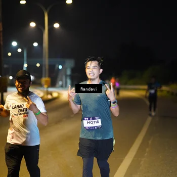 Runner Photo 7754947