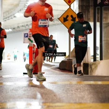 Runner Photo 7754973