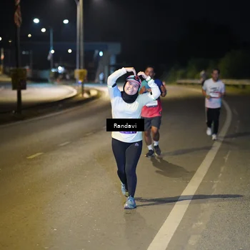 Runner Photo 7754990