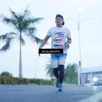 Runner Photo 7755044