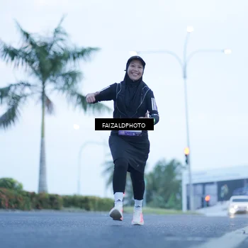 Runner Photo 7755063