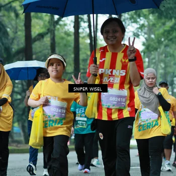 Runner Photo 7755075