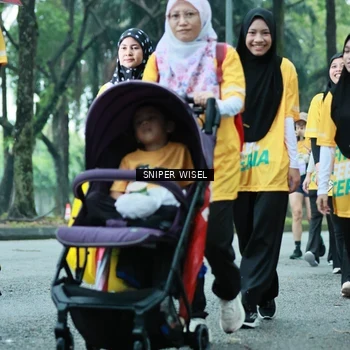 Runner Photo 7755076