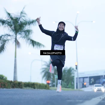 Runner Photo 7755079