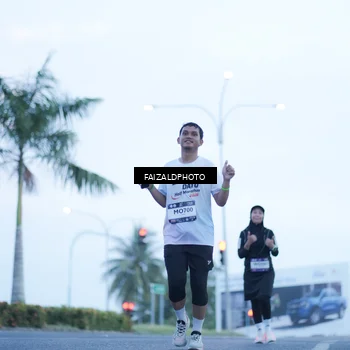 Runner Photo 7755095