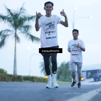 Runner Photo 7755099