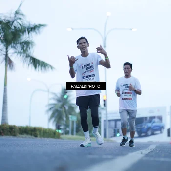 Runner Photo 7755102