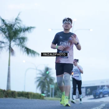Runner Photo 7755119
