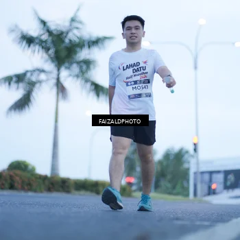 Runner Photo 7755156