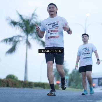Runner Photo 7755159