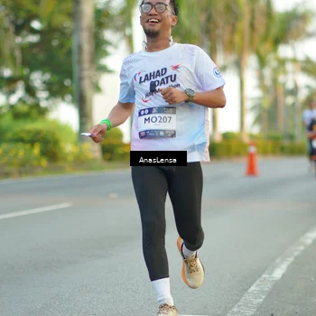 Runner Photo 7755194