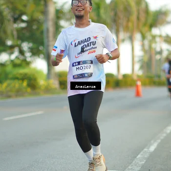 Runner Photo 7755201