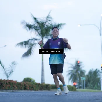 Runner Photo 7755212