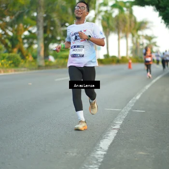Runner Photo 7755250