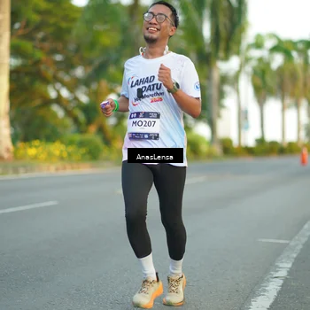 Runner Photo 7755258