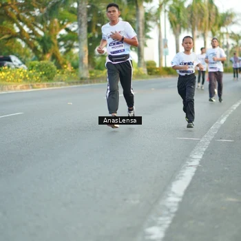 Runner Photo 7755310