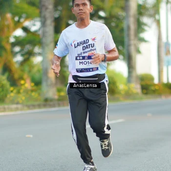 Runner Photo 7755312