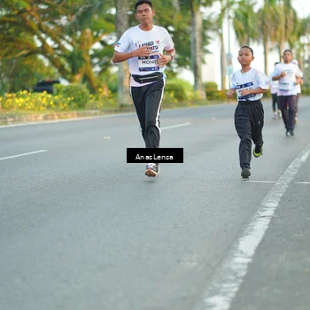 Runner Photo 7755320