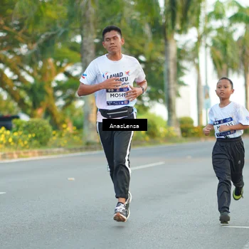 Runner Photo 7755337