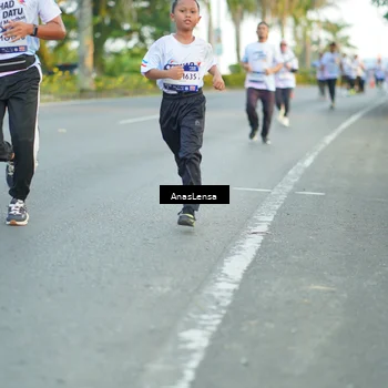 Runner Photo 7755353