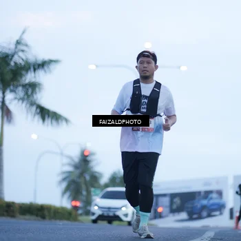 Runner Photo 7755400