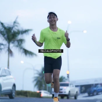 Runner Photo 7755413