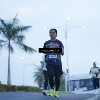 Runner Photo 7755480