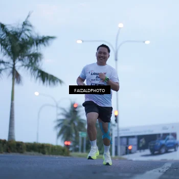 Runner Photo 7755548