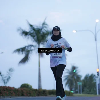 Runner Photo 7755597