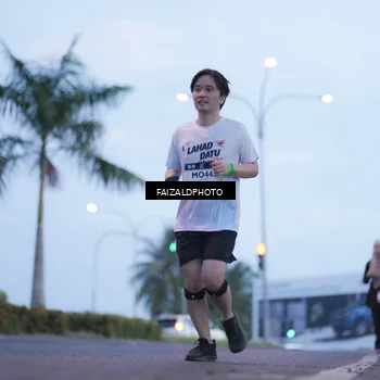 Runner Photo 7755631