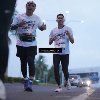 Runner Photo 7755645