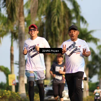 Runner Photo 7755649