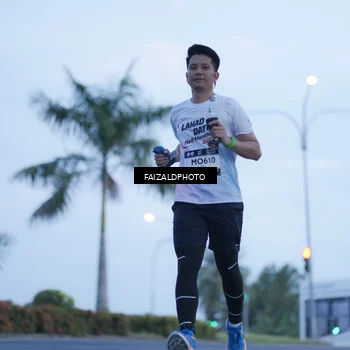 Runner Photo 7755663
